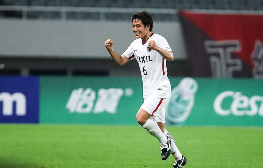 开云体验-漓江山猫队惊险晋级荆楚雄鲨队，电竞总决赛上演关键失误成转折！临场应变见真章的简单介绍