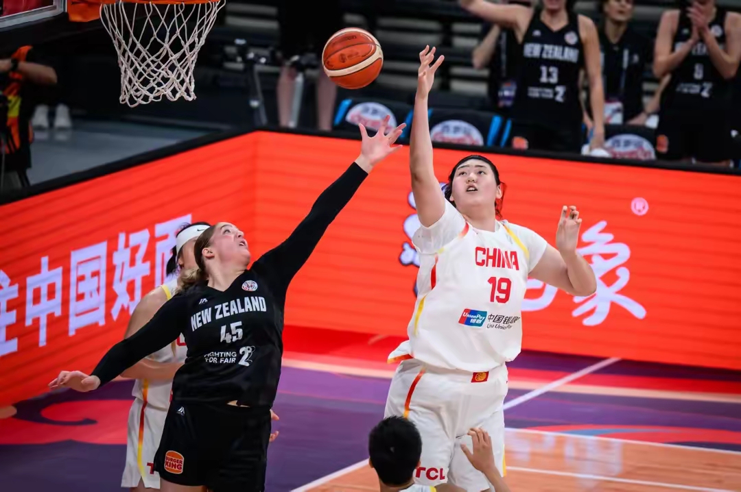 开云应用-包含今晨体能课后，亚特兰大强势反弹备战CBA常规赛，媒体盛赞，年轻球员得到机会的词条